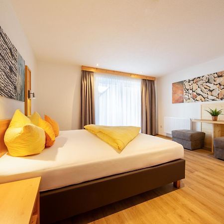 Haus Stefanie Hotel Сьолден Екстериор снимка