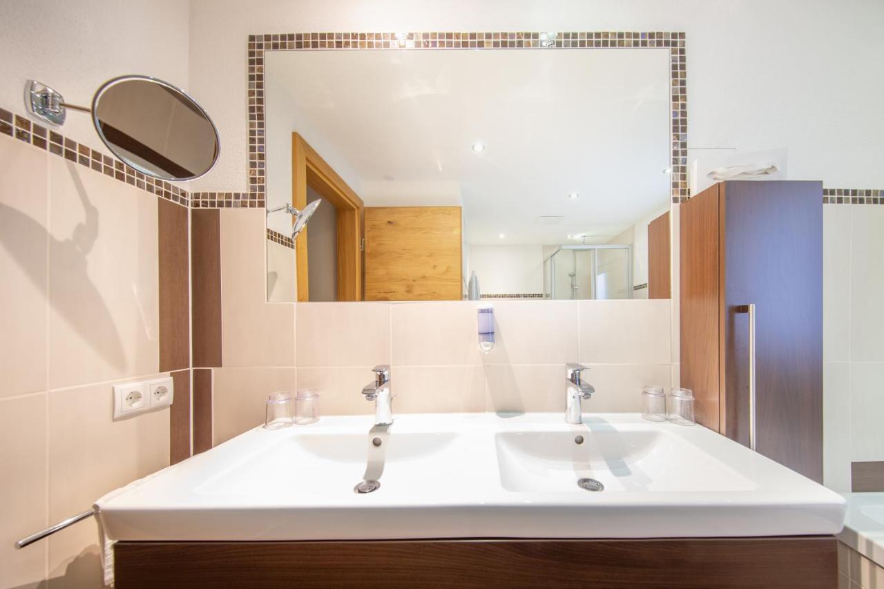 Haus Stefanie Hotel Сьолден Екстериор снимка
