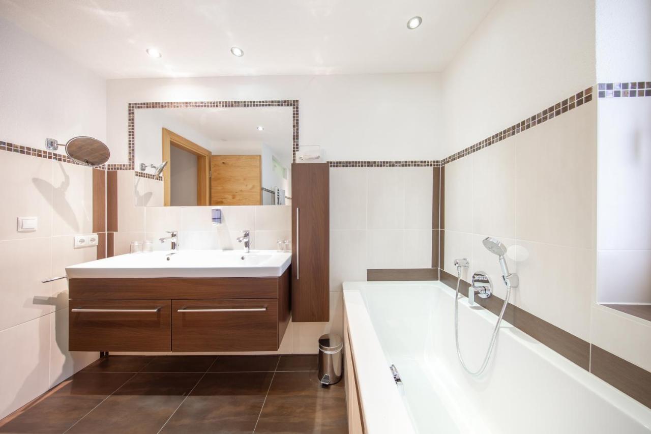 Haus Stefanie Hotel Сьолден Екстериор снимка