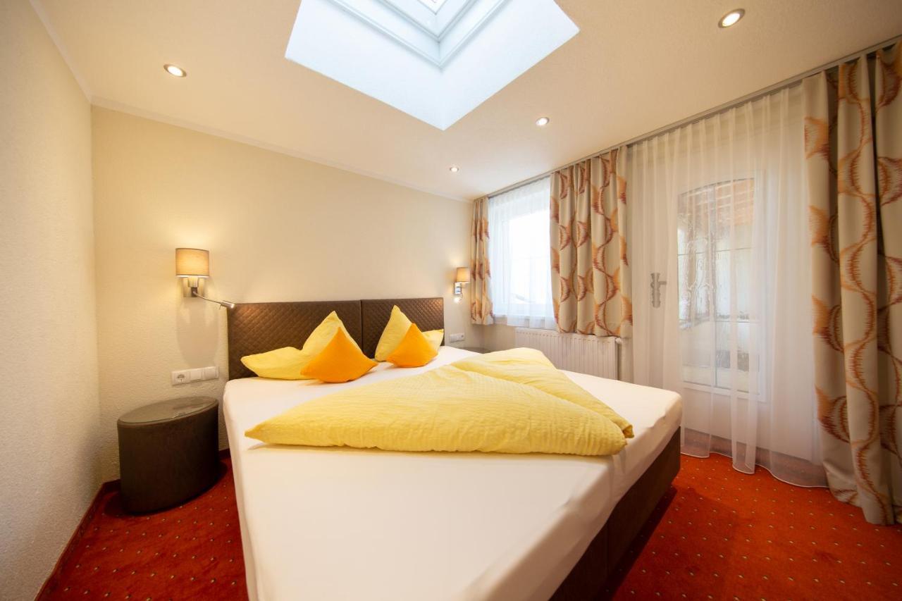 Haus Stefanie Hotel Сьолден Екстериор снимка