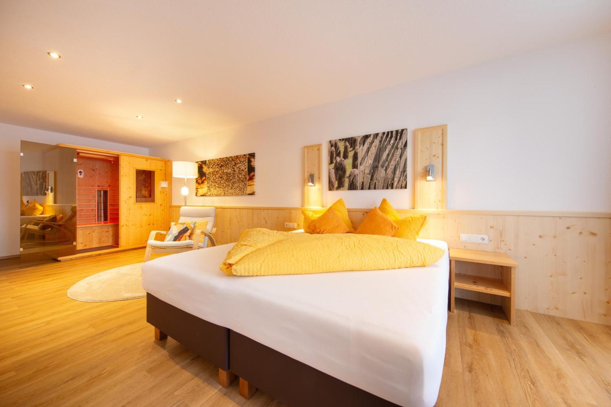 Haus Stefanie Hotel Сьолден Екстериор снимка