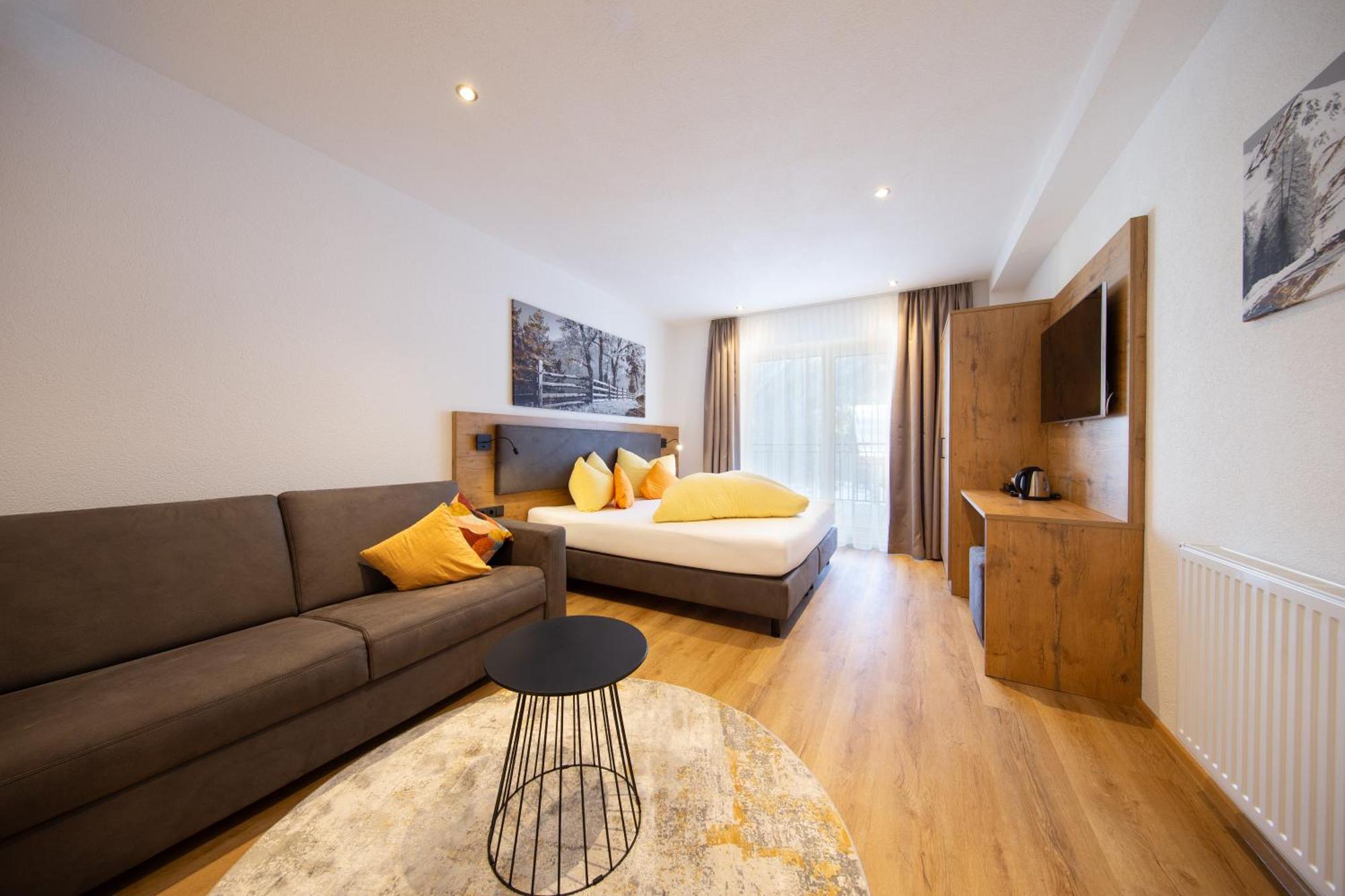 Haus Stefanie Hotel Сьолден Екстериор снимка