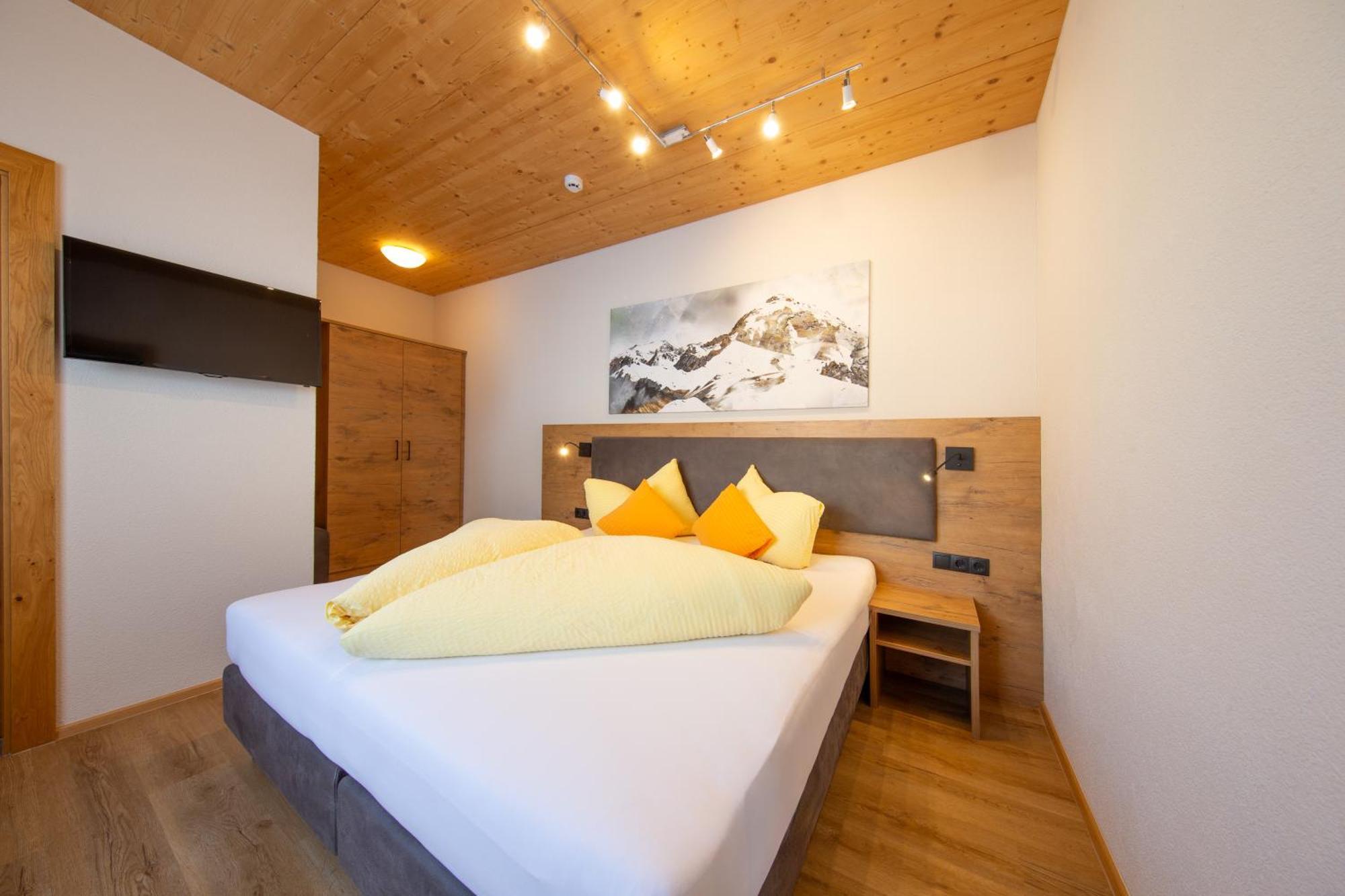 Haus Stefanie Hotel Сьолден Екстериор снимка