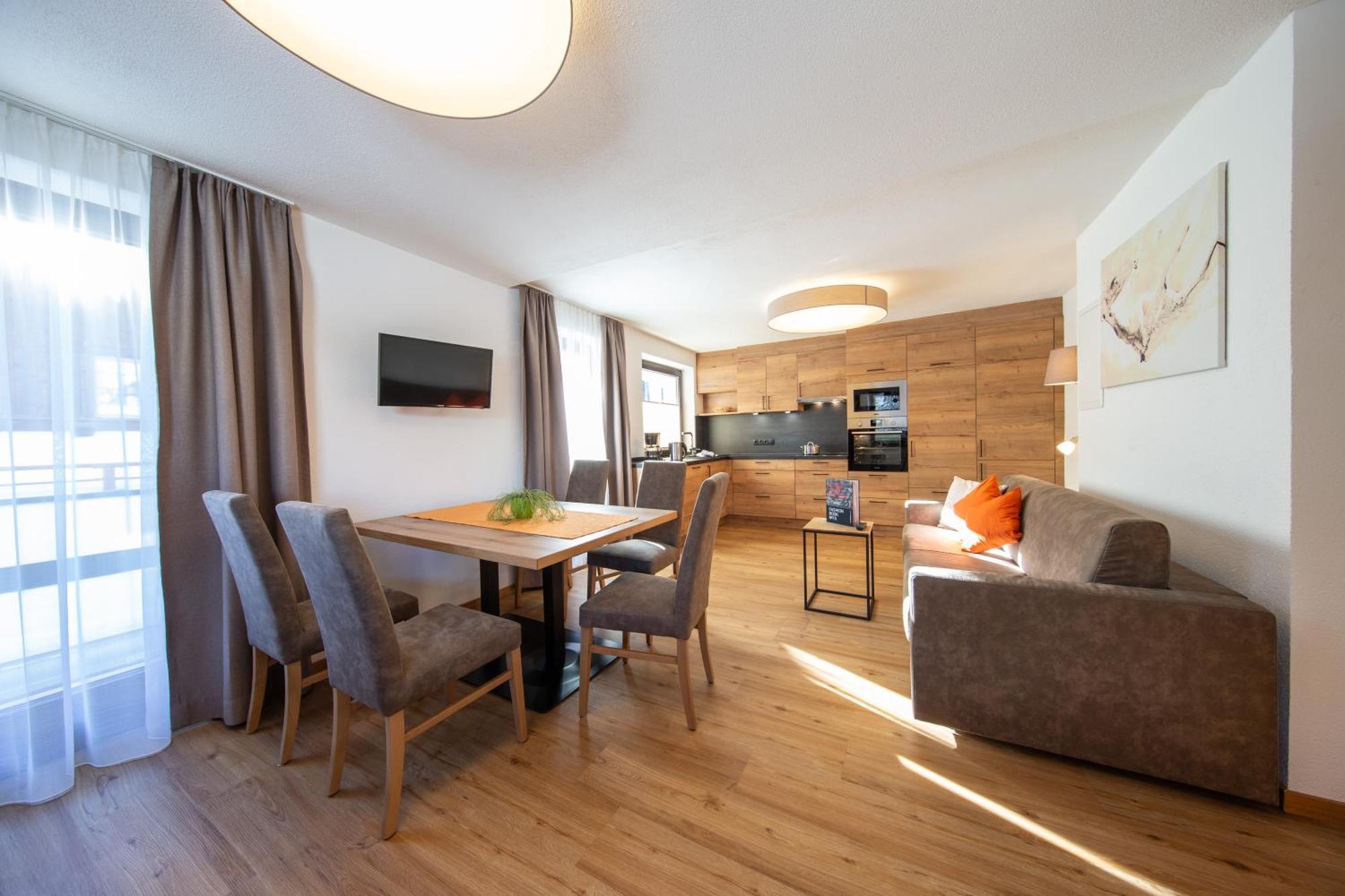 Haus Stefanie Hotel Сьолден Екстериор снимка
