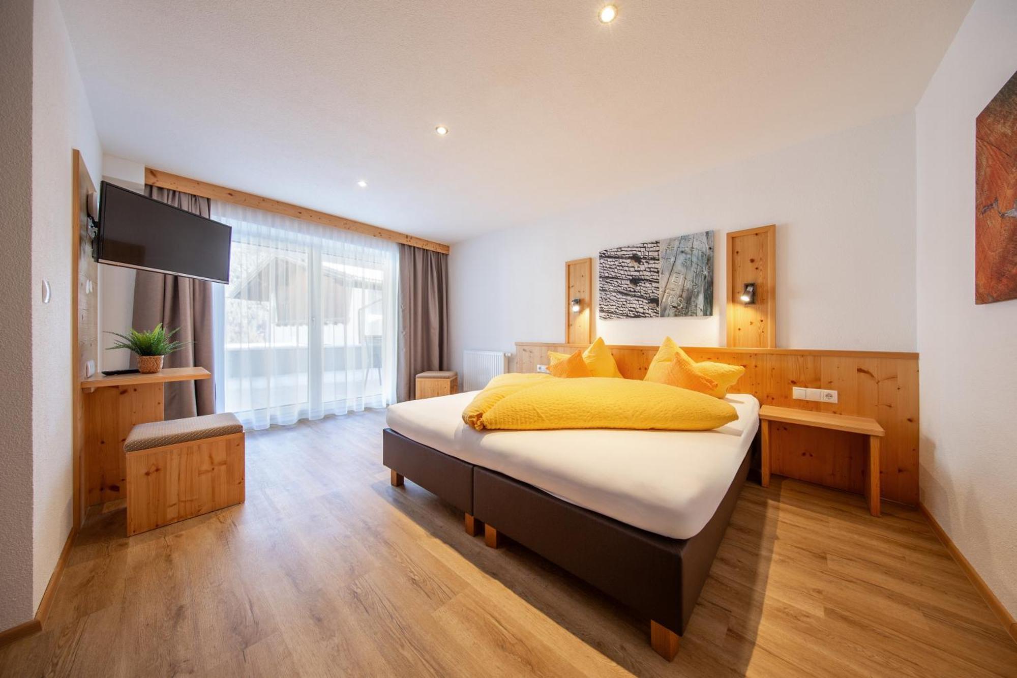 Haus Stefanie Hotel Сьолден Екстериор снимка
