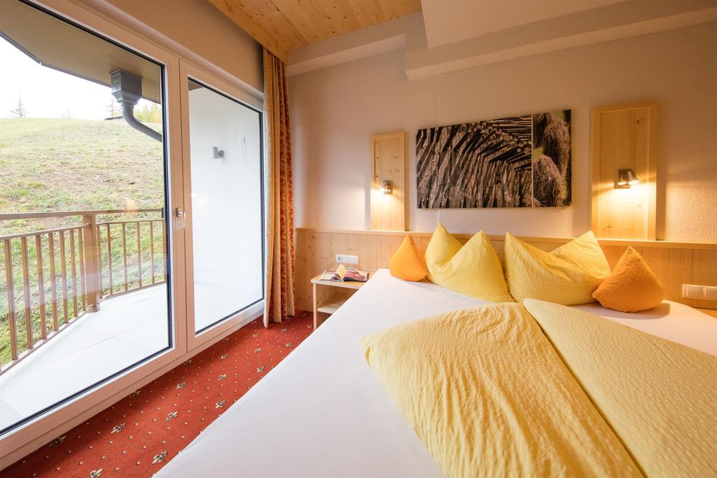 Haus Stefanie Hotel Сьолден Екстериор снимка