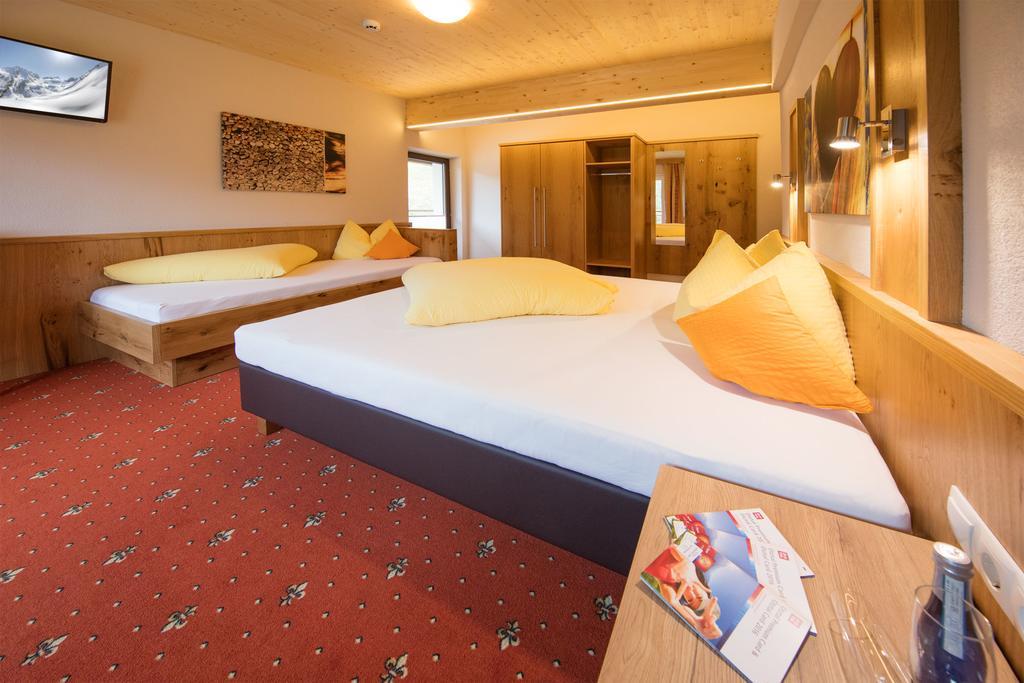 Haus Stefanie Hotel Сьолден Екстериор снимка