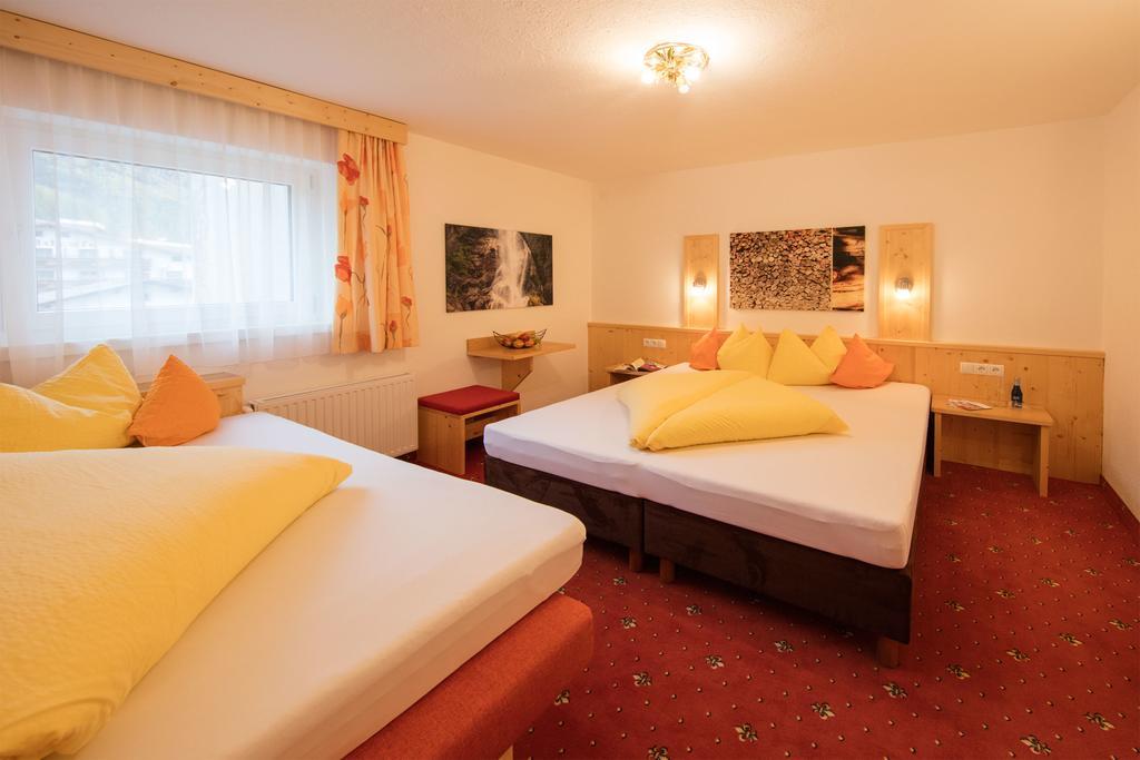 Haus Stefanie Hotel Сьолден Екстериор снимка