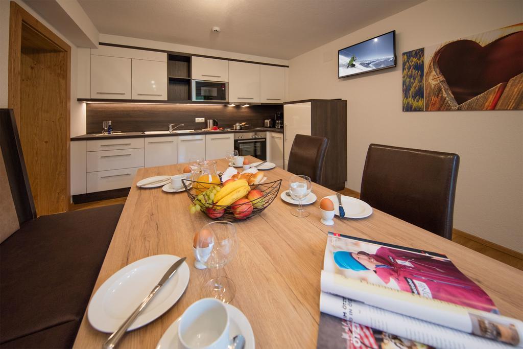 Haus Stefanie Hotel Сьолден Екстериор снимка