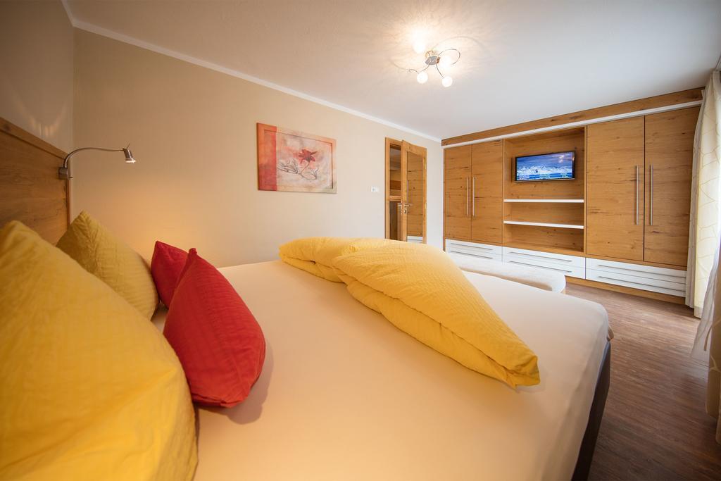Haus Stefanie Hotel Сьолден Екстериор снимка
